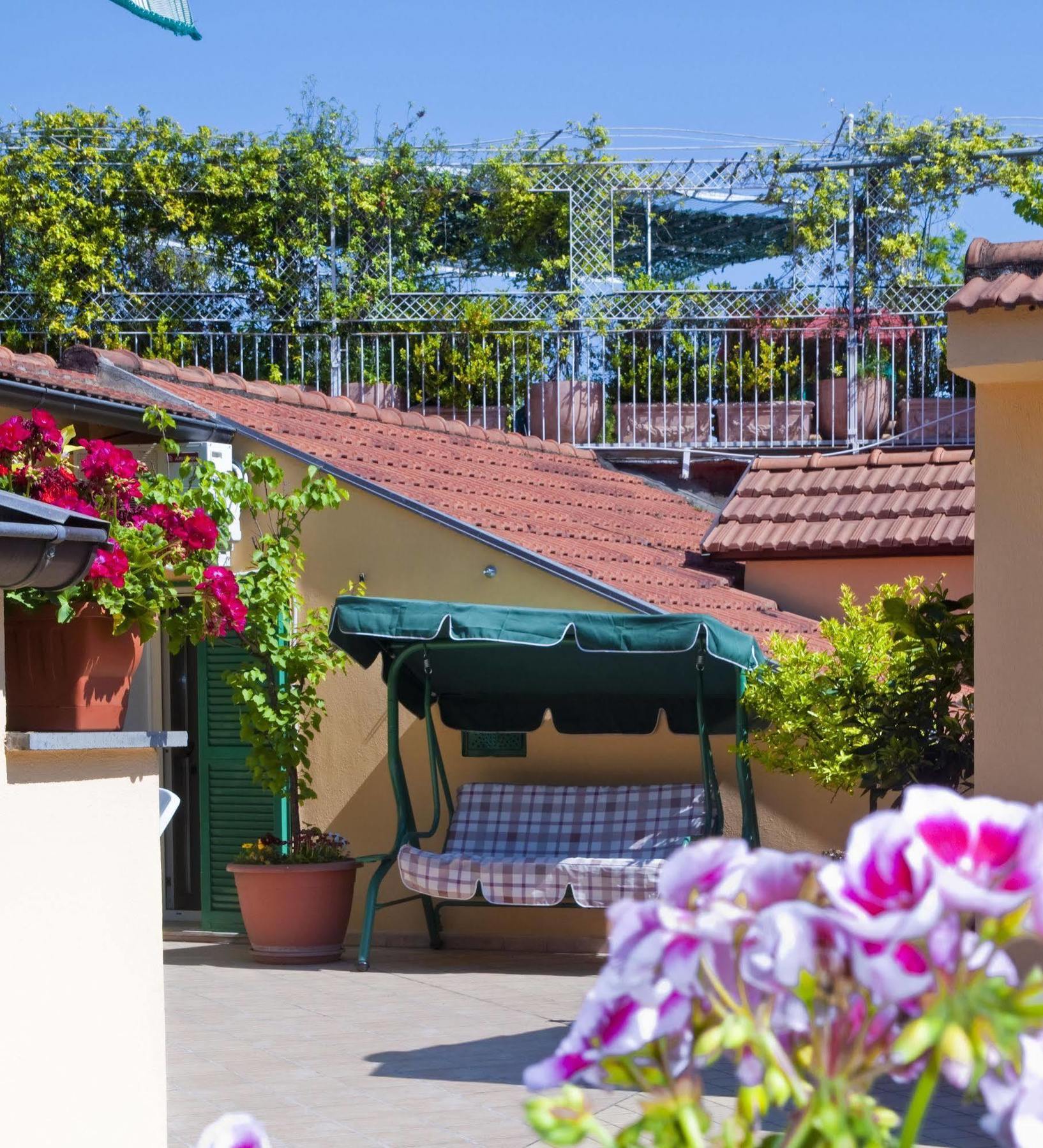 Tetto Fiorito Apartment Castellammare di Stabia Exterior photo